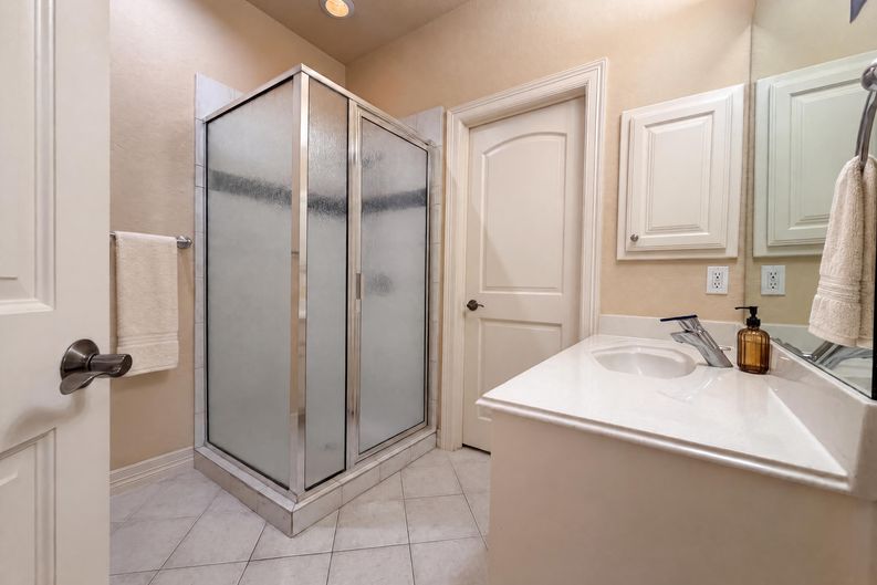 Photo 20 of 26 of 20646 Wahl Ln, San Antonio, TX