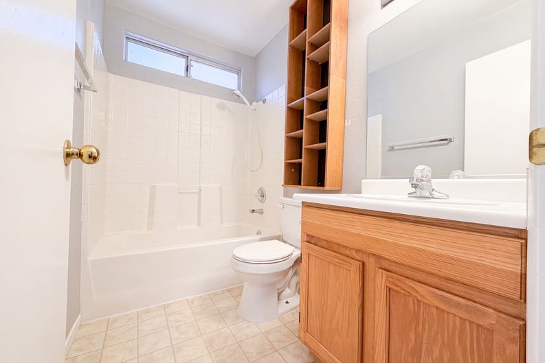 Photo 23 of 33 of 9121 Indian Breeze Dr, Las Vegas, NV