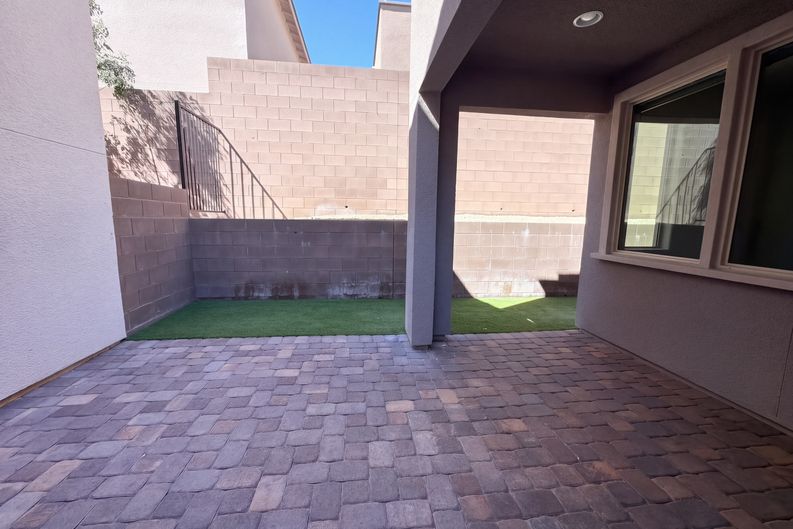 Photo 5 of 26 of 655 Angel Aura St, Las Vegas, NV