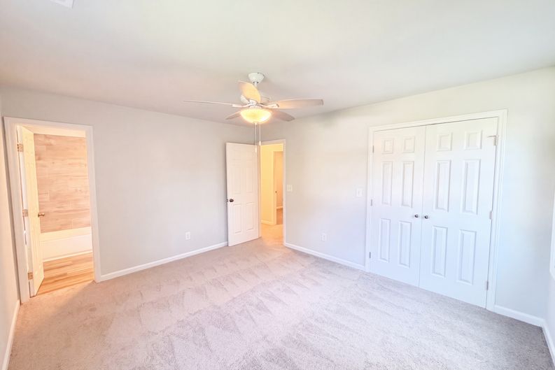 Photo 4 of 20 of 2717 O Hara Dr, Charlotte, NC