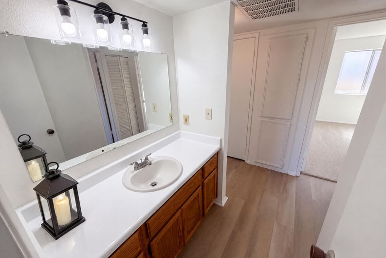 Photo 21 of 23 of 6711 W Osborn Rd, Phoenix, AZ