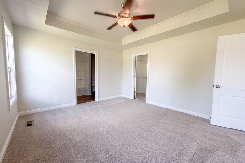 Photo 4 of 19 of 111 Beaver Creek Dr, Portland, TN