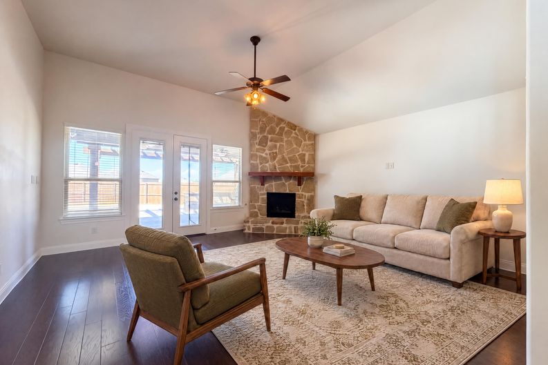 Photo 4 of 22 of 10832 Frost Pl, McKinney, TX