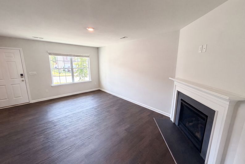 Photo 7 of 23 of 7244 Finnigan Rd, Charlotte, NC