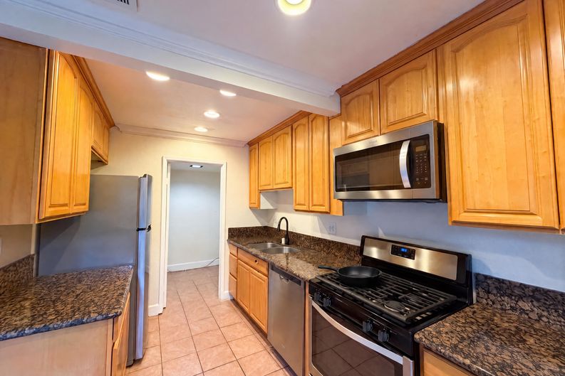 Photo 7 of 40 of 208 Touchstone Pl, West Sacramento, CA