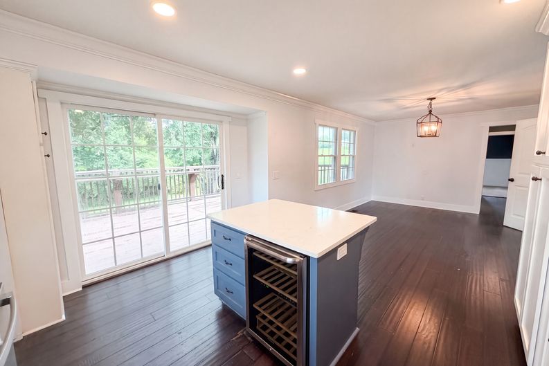 Photo 8 of 26 of 102 S Valley Rd, Hendersonville, TN