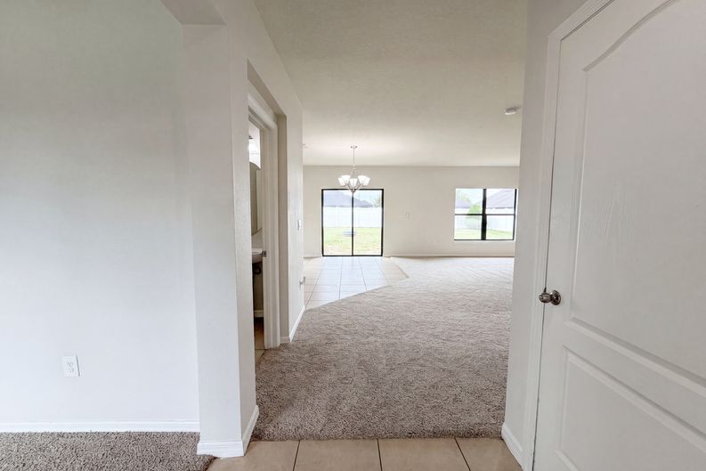 Photo 7 of 29 of 14207 Alistar Manor Dr, Wimauma, FL