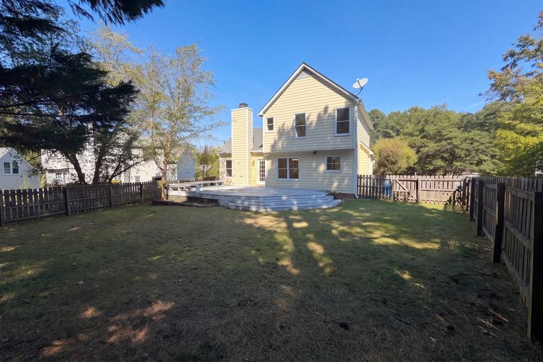Photo 14 of 17 of 5908 Wateree Dr, Durham, NC