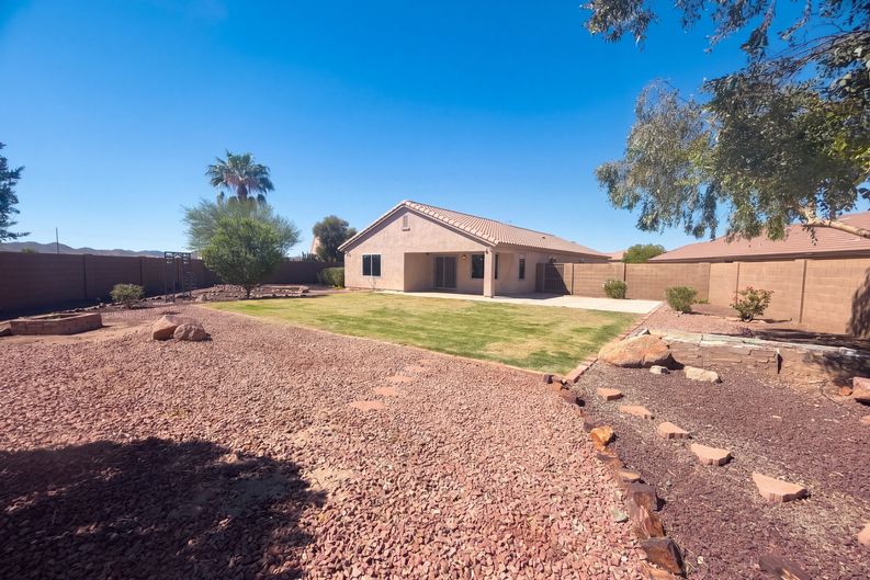 Photo 17 of 18 of 859 W Desert Seasons Dr, San Tan Valley, AZ