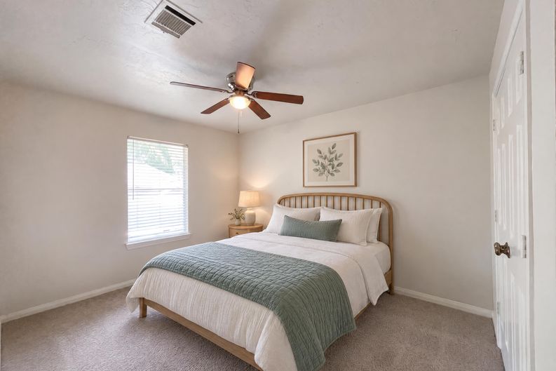 Photo 11 of 20 of 7107 Sweet Violet Trl, Humble, TX