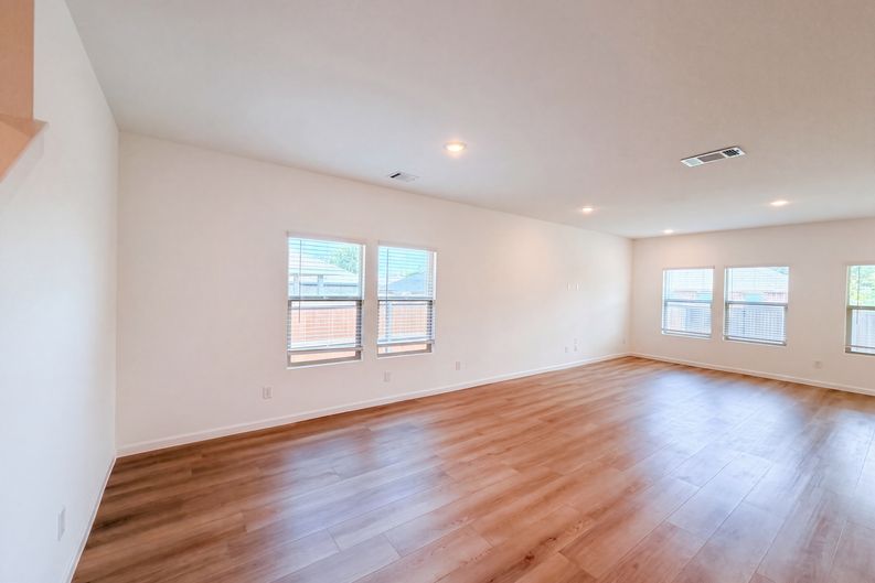 Photo 3 of 21 of 2506 Tahoe Dr, Seagoville, TX