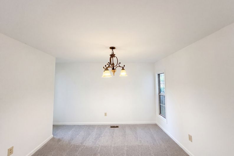 Photo 11 of 27 of 8509 Ivoryton Way, Montgomery Village, MD