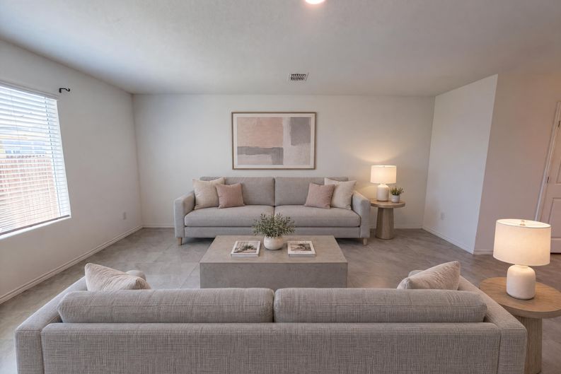 Photo 3 of 18 of 2972 Audles Ln, Dallas, TX