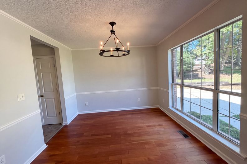 Photo 9 of 28 of 320 Hunters Ridge Dr, Lexington, SC