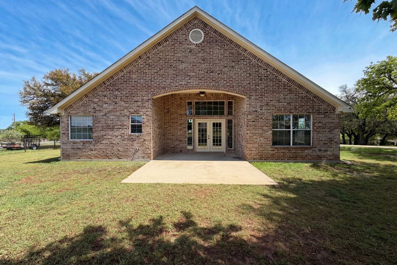 Photo 5 of 20 of 416 Fossil Rock Dr, Azle, TX
