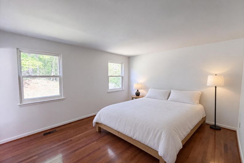 Photo 4 of 21 of 12708 Lampton Ln, Fort Washington, MD