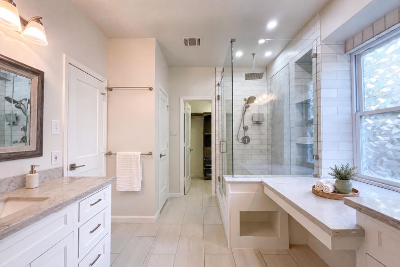 Photo 13 of 20 of 7107 Sweet Violet Trl, Humble, TX