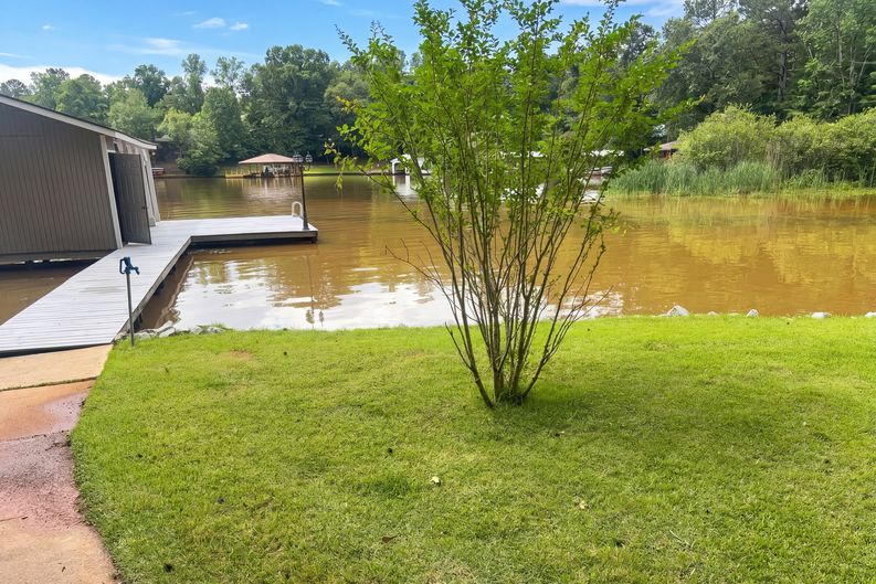 Photo 16 of 18 of 120 Bay Ct, Eatonton, GA