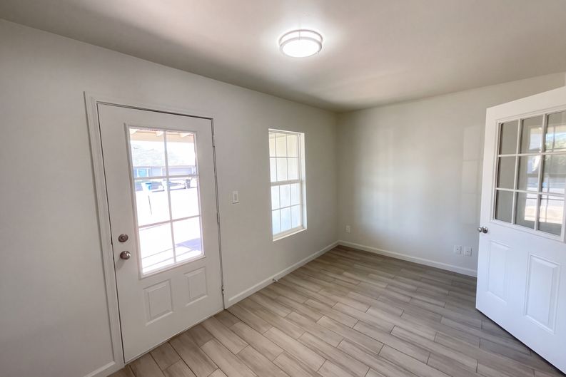 Photo 21 of 23 of 4253 E Vineyard Rd, Phoenix, AZ