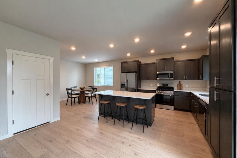Photo 8 of 20 of 33412 SW Callahan Rd, Scappoose, OR