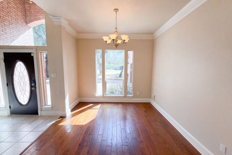 Photo 7 of 29 of 9313 Dosier Cv W, Fort Worth, TX