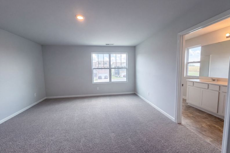 Photo 3 of 20 of 620 Spangler Ln, Ashland City, TN