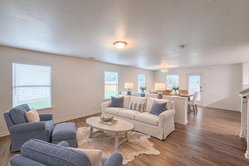 Photo 6 of 49 of 15515 Hollow Cypress Ct, Houston, TX