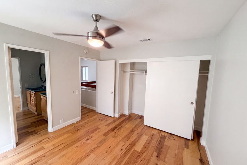 Photo 14 of 30 of 10781 Portobelo Dr, San Diego, CA