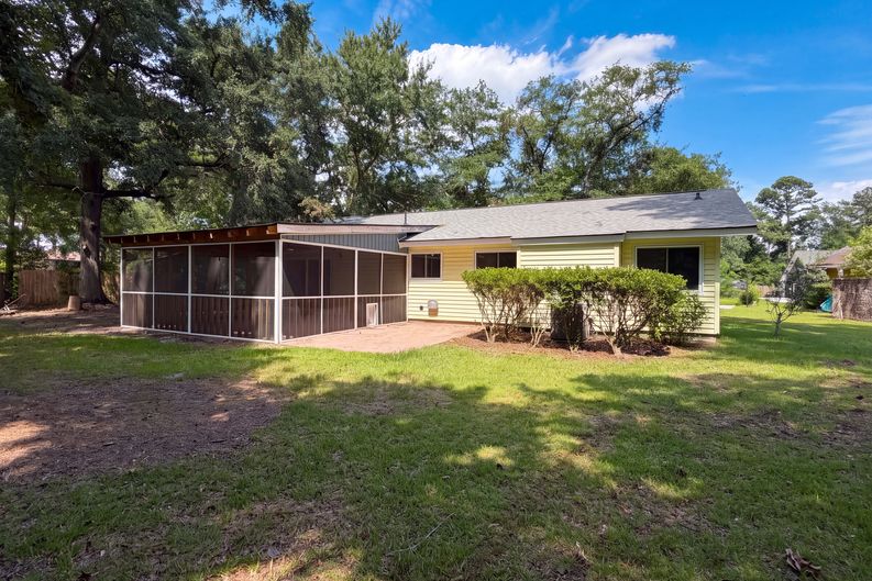 Photo 5 of 24 of 619 Piedmont Ln, Ladson, SC
