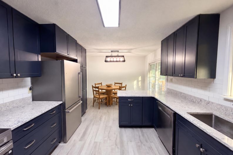 Photo 10 of 27 of 7301 Meadowbrook Cir, Knoxville, TN