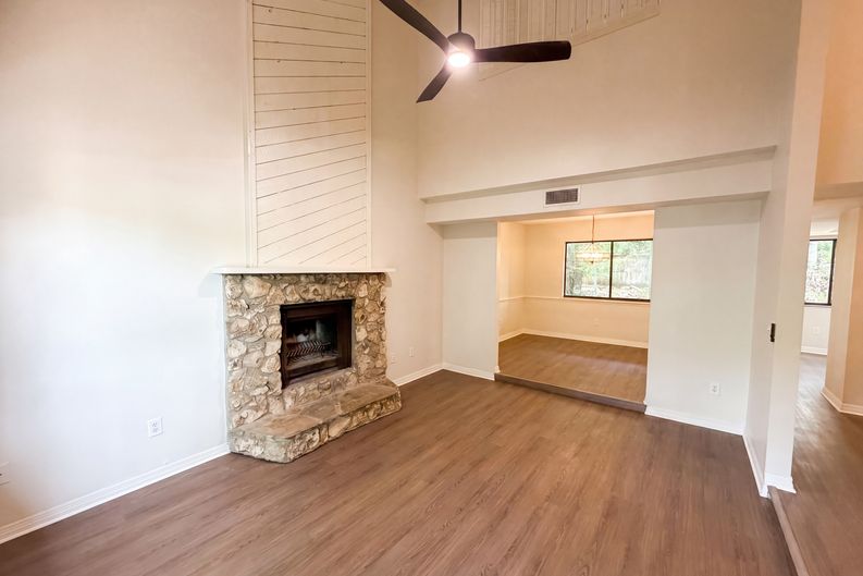 Photo 3 of 28 of 830 Dunbar Ter, Winter Springs, FL
