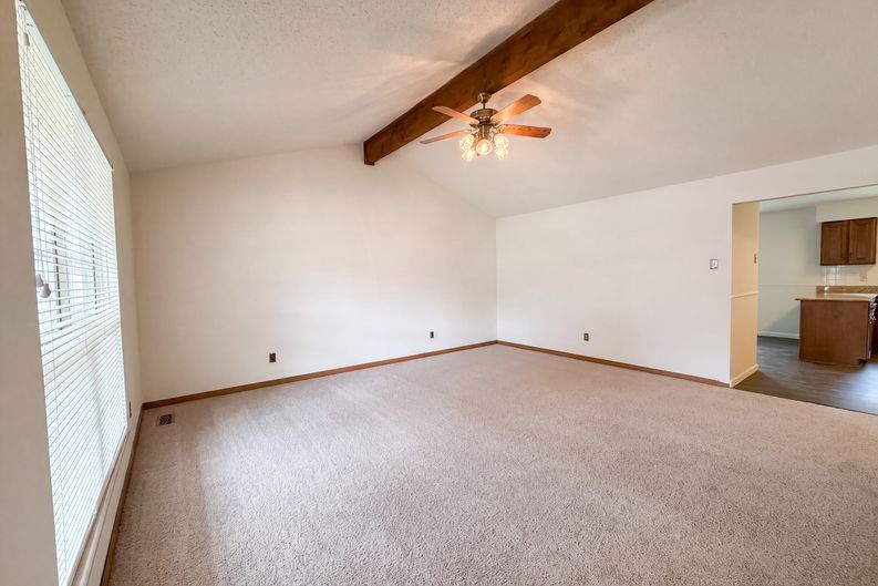 Photo 3 of 21 of 3679 Vago Ln, Florissant, MO