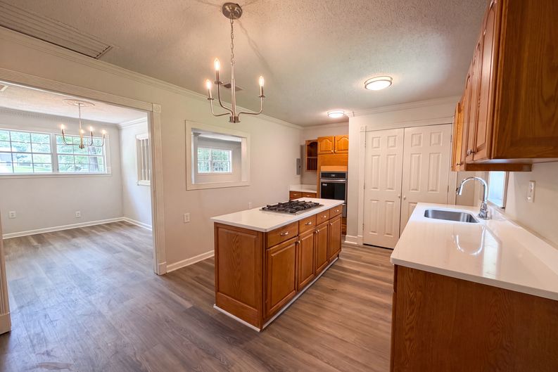 Photo 17 of 24 of 3704 Meadowview Dr, Lithia Springs, GA