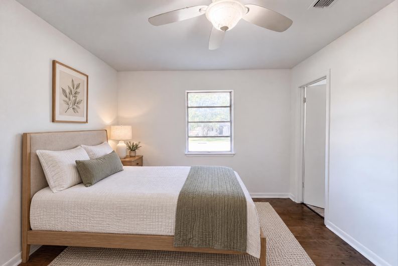 Photo 14 of 16 of 1213 S Ridgeway Dr, Cleburne, TX