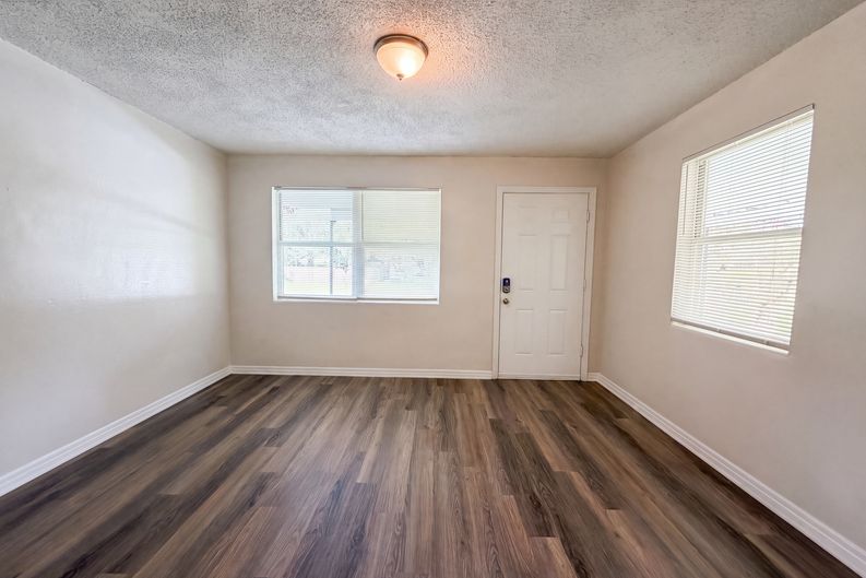 Photo 12 of 20 of 3740 Ballejo Ct W, Jacksonville, FL