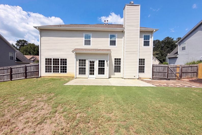Photo 5 of 21 of 1414 Belfaire Lake Trl, Dacula, GA