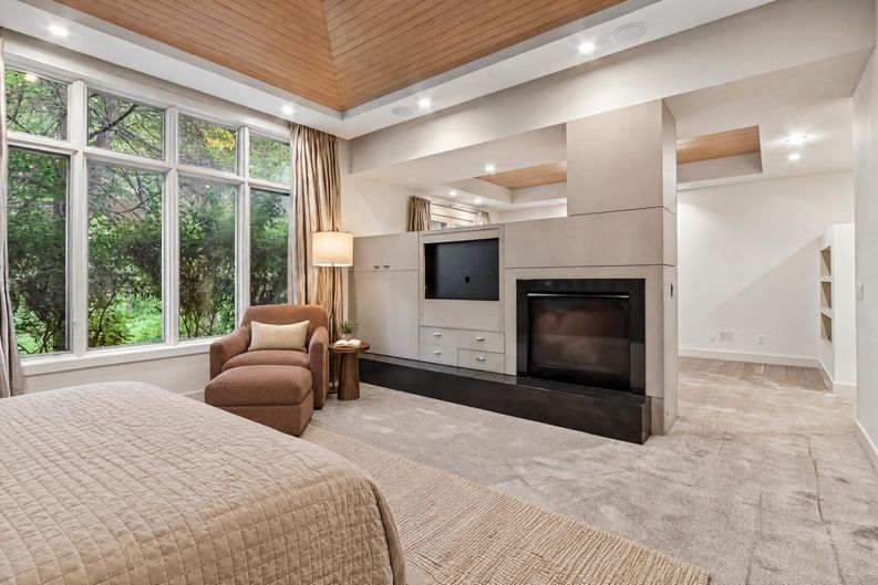 Photo 14 of 49 of 4986 S Fillmore Ct, Englewood, CO