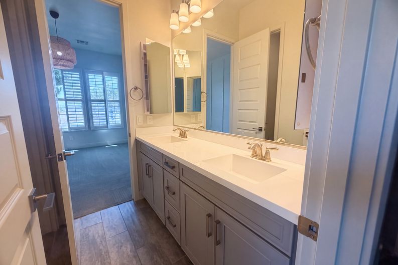 Photo 12 of 21 of 7552 E Peralta Ave, Mesa, AZ