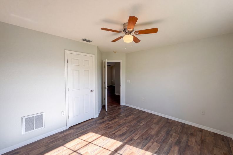 Photo 17 of 29 of 6041 Parnell Ave, Spring Hill, FL