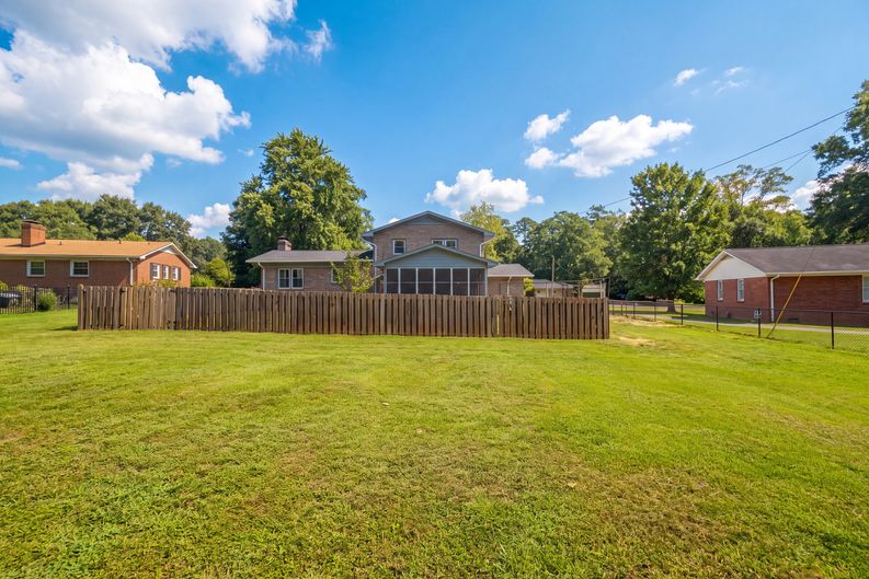 Photo 5 of 18 of 1248 Christopher Cir, Rock Hill, SC