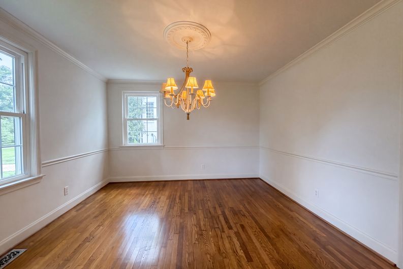 Photo 9 of 23 of 608 Estes Rd, Nashville, TN