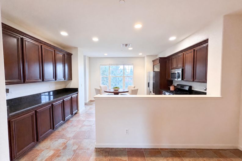 Photo 11 of 31 of 6107 Lonetree Blvd, Rocklin, CA