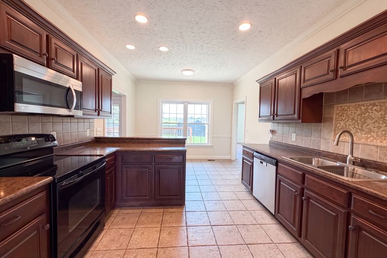 Photo 10 of 30 of 1044 Laramie Ct, Murfreesboro, TN