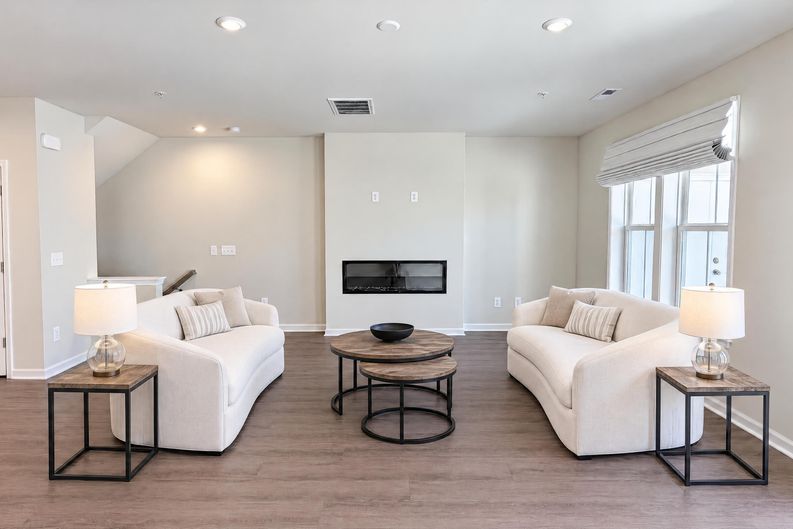 Photo 3 of 21 of 9243 Magellan Pkwy, Glen Allen, VA