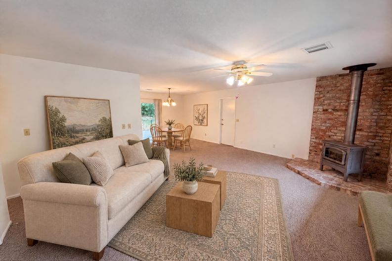 Photo 3 of 30 of 862 Grice Ln, Placerville, CA