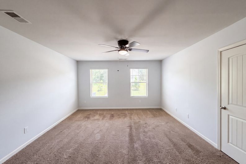 Photo 11 of 33 of 1300 Mills Cove Dr, Covington, GA