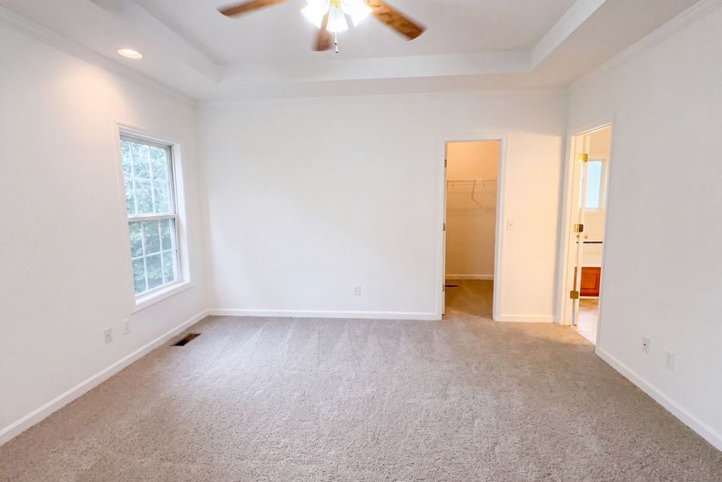 Photo 16 of 39 of 3073 Saratoga Dr, Dalton, GA