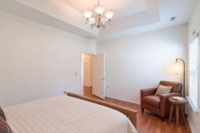 Photo 13 of 17 of 7175 Somerset Springs Dr, Charlotte, NC