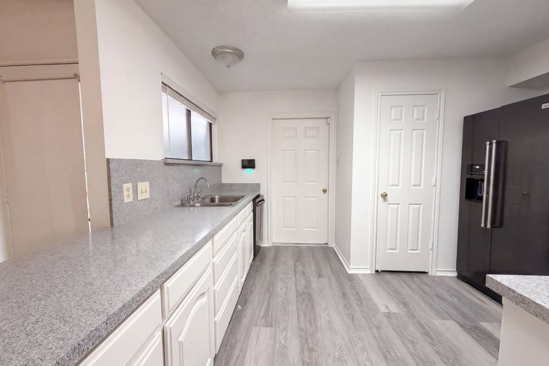 Photo 6 of 17 of 5836 Westhaven Dr, Fort Worth, TX