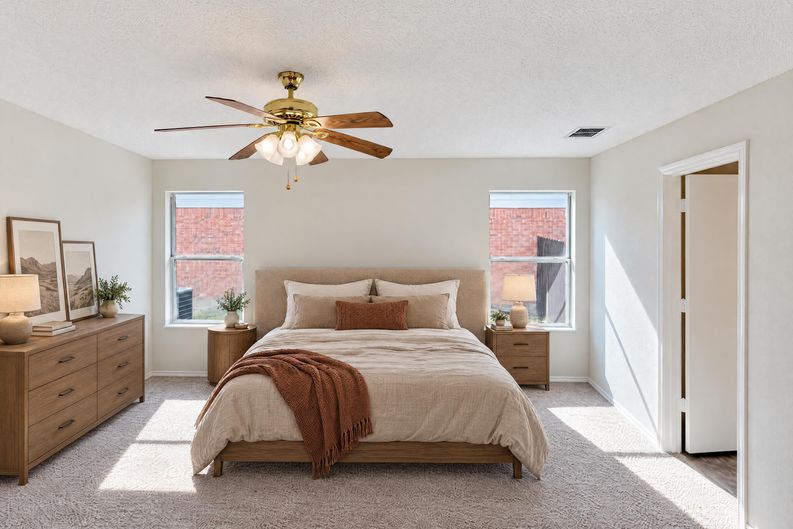 Photo 4 of 22 of 2708 White Oak Dr, Little Elm, TX